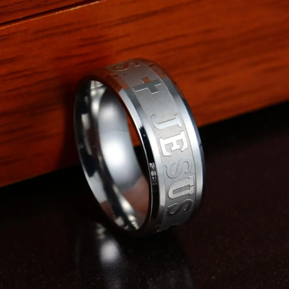 Bague en Acier Inoxydable de 8mm avec Inscription JESUS