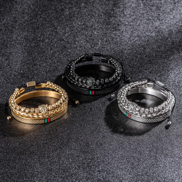 Sc772ebb614ae4cb2981ebf1bb6b6e24dc.webp Bracelet Fait Main avec Tressage et Tête de Léopard Pavée de CZ, en Émail Vert et Rouge