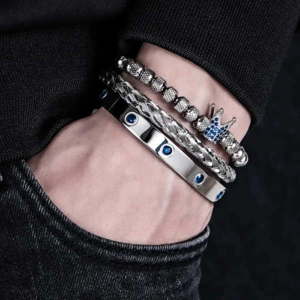 Sffd231c6eb724a3bbdfa77a265369ca4p.webp Bracelet Royal Charm avec Couronne CZ Bleue pour Homme